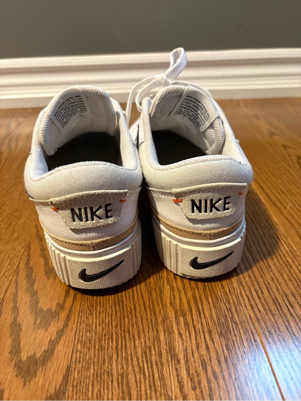 Nike Women's Court Legacy Lift Sneakers - Picture 6 of 8